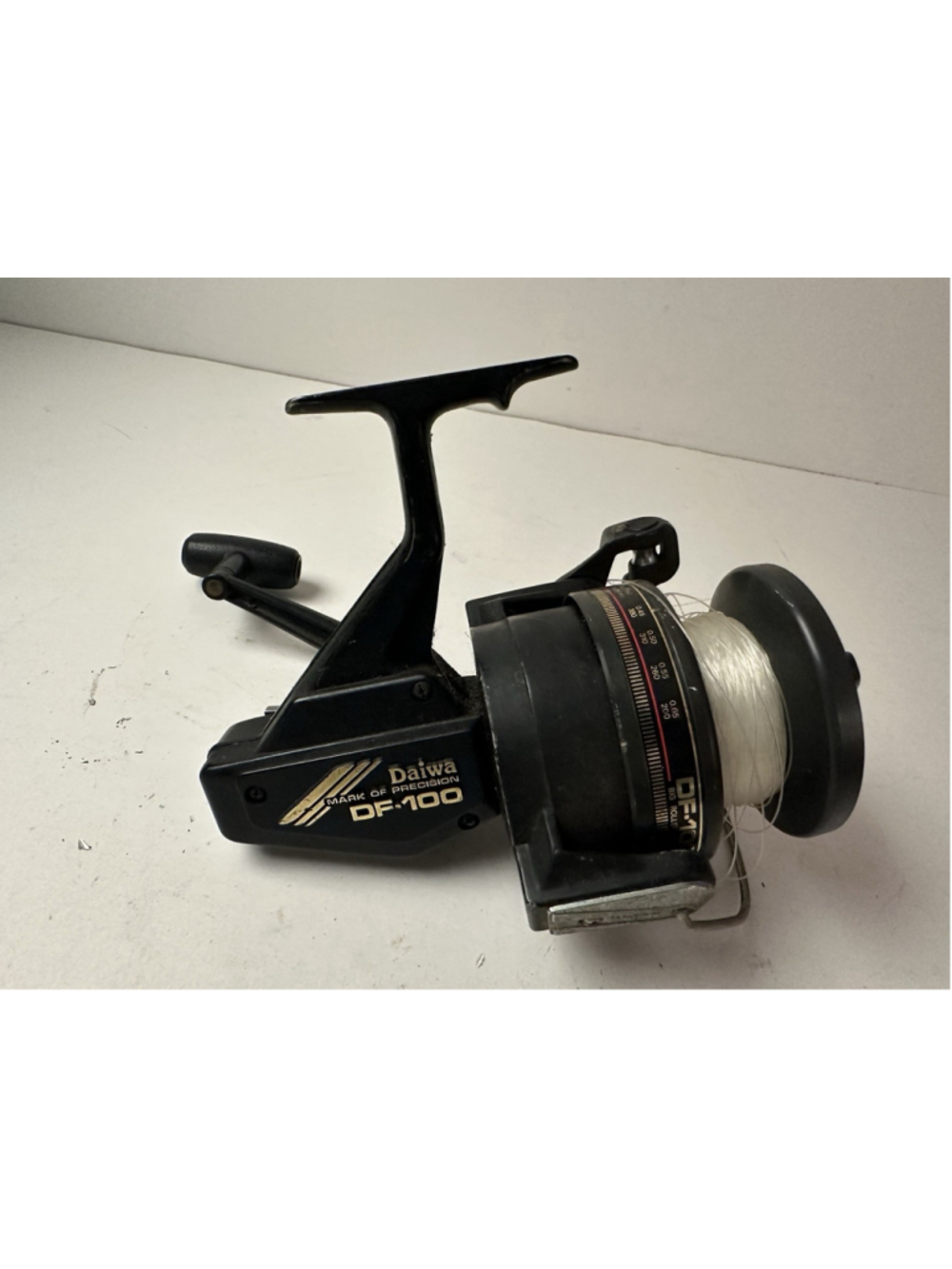 Vintage Daiwa DF 100 Heavy Duty Saltwater Spinning Fishing Reel Big Game